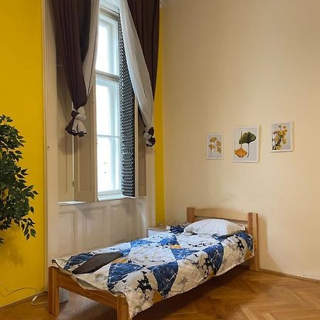 The Heart Of Budapest Albergue Exterior foto