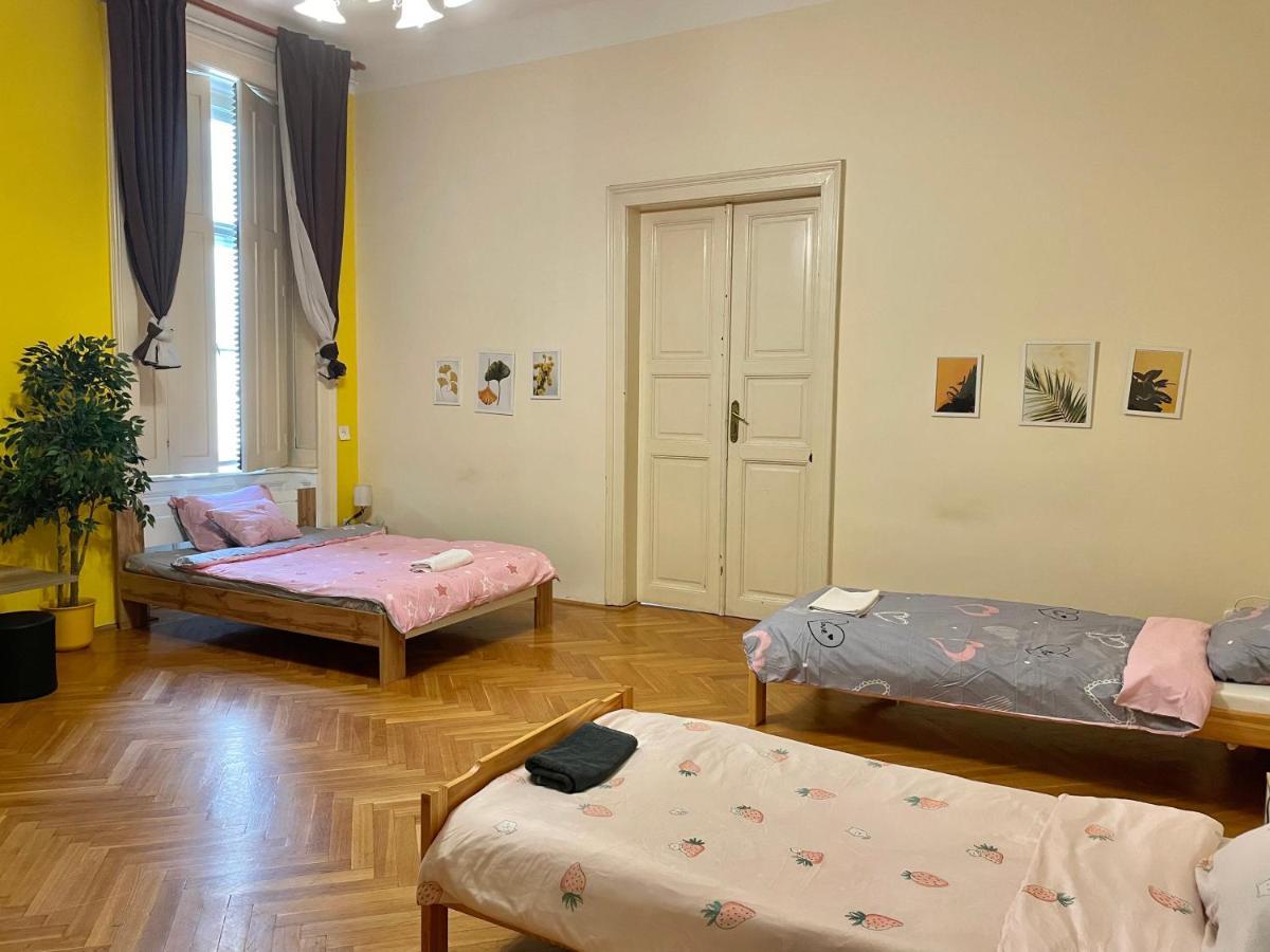 The Heart Of Budapest Albergue Exterior foto